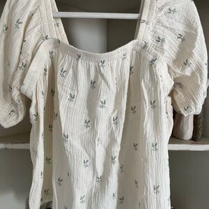 Cream Floral Women's Top